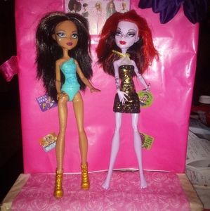 Lot of 2 Monster High Dolls Operetta and Cleo De Nile